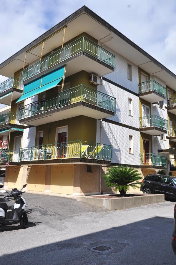 Apartmán Viale Repubblica 329 1 Pietra Ligure Exteriér fotografie
